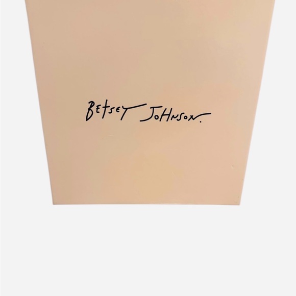 🍒 RARE Betsey Johnson Cherry Heart Bag NWT Boxed | Valentine Collectible 🍒 - Picture 4 of 7